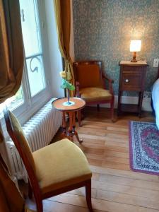 B&B / Chambres d'hotes Chateau Maleplane : photos des chambres