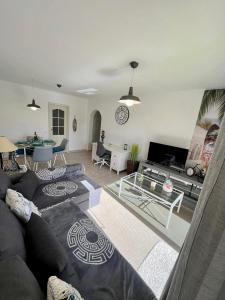 Queen Amanay - terrazza, confortevole, tranquillo, Wi-Fi, AC