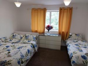 Superb 2 bedroom flat, sleeps 6