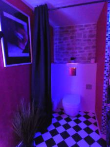 Appartements LOVE ROOM Le rouge et noir : photos des chambres