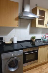 Antolín Yellow Door