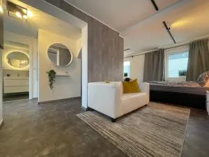 Gleis 12 , kontaktloser 24-7-Check In, barrierefrei ,Smart TV, W-LAN, Parkplatz kostenlos - 比克堡