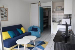 ARGELES PLAGE STUDIO PISCINE PARK. PRIVATIF DANS RES. SECURISEE