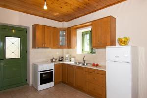 Mani Cosy View Maisonette