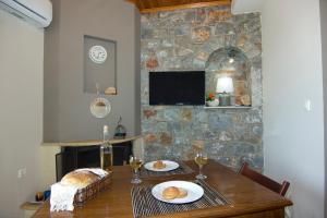 Mani Cosy View Maisonette