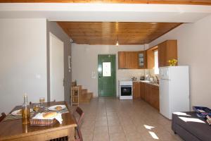 Mani Cosy View Maisonette