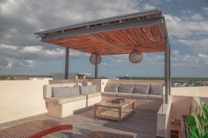 Stylish & Luxury Penthouse & Apartment, Private Pool, Private Hot Tub, Terrace and Roof Top at Tulum Jungle