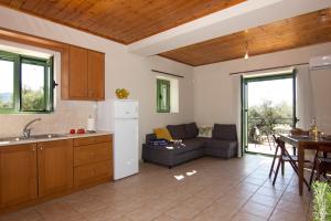 Mani Cosy View Maisonette