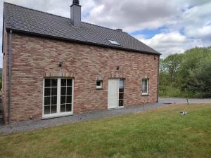 maison au bord du bois toute équipée avec jaccuzzi