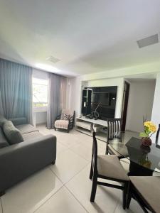 Prédio Solar do Atlântico, apt 204 - Apartamento lateral em Tambaú