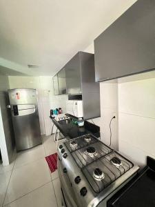 Prédio Solar do Atlântico, apt 204 - Apartamento lateral em Tambaú