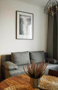 Cozy Apartment in Centrum 700 m to Palace of Culture and Science Wifi Netflix HBO SmartTV 55cal