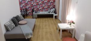 London Fog Apartment in the Party District