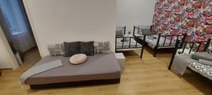 London Fog Apartment in the Party District