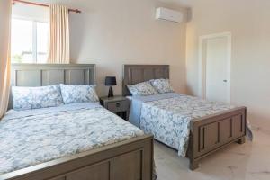 The Green Palms 5 Bedroom villa with pool garden