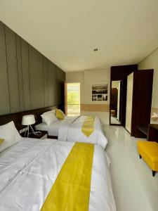Platinum Yellow Bandung Villa 24 Pax Private Pool