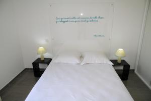 Appartements Residence Isola Hotel : Appartement 2 Chambres - Vue sur Mer
