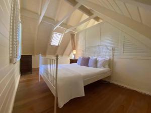 Carramar Estate: 2 homes stunning mountain views