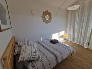 Maisons de vacances Logement independant renove Tres belle terrasse Vue mer port et Marseille : photos des chambres