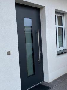 Schöne Ferienwohnung im Ergeschoss mit Terrasse