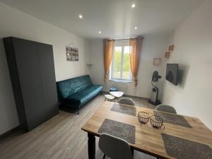 Appartements Appartement proche de toutes commodites et la gare : photos des chambres