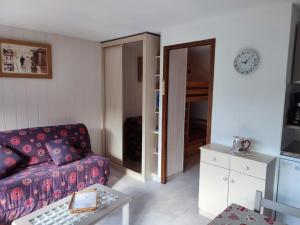 Appartements Coquet Studio de 4 personnes aux Carroz - Balcon et Wifi : photos des chambres