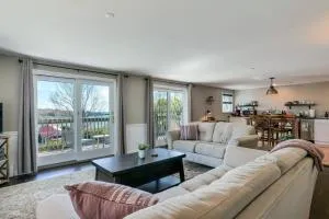 2BR Condo with Ocean Views in Downtown SW Harbor "Seaglass" - Bernard