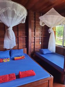 Happy bungalow & trekking