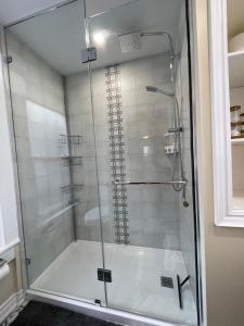 Comfortable and Convenient Apartment in Central Niagara
