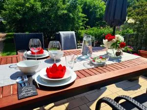 Appartement Uttied mit Terrasse und Garten - 4 Sterne DTV - Scharpitz