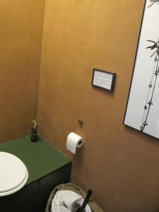 B&B / Chambres d'hotes L'Oisiveraie - Ecolieu dans le bocage normand : photos des chambres