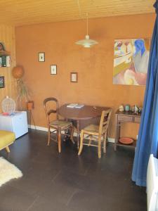 B&B / Chambres d'hotes L'Oisiveraie - Ecolieu dans le bocage normand : photos des chambres
