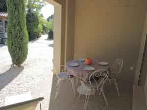 Appartements COMME une petite MAISON a 3,5 kms d'Avignon : photos des chambres