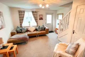 Loch Leven Getaway - 2 bed house - Milnathort