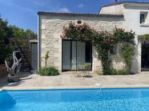 Maisons d'hotes Le Logis de La Brumanderie - Saintes : Chambre Double Deluxe