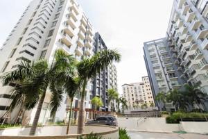 Dels Condotel across NAIA Terminal 3