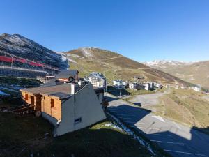 Studio convivial au pied des pistes avec local skis et parking, animaux non acceptés - FR-1-296-450