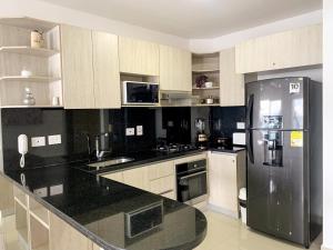 Oceanview Escape Pool, Jacuzzi & Gym in Bocagrande