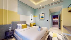 High-End Designer Penthouse Full Burj Khalifa View