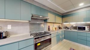 High-End Designer Penthouse Full Burj Khalifa View