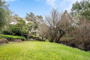 Adelaide hills Italian villa in creek setting