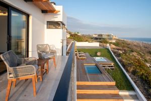 OnTheRocksBB Solar Powered Guesthouse and Ocean Lodge