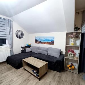 MARIJA sa besplatnim parkingom