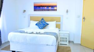 Royal relax guest house