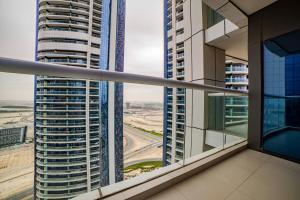Luxury 2BR Apartment in Paramount Towers Business Bay