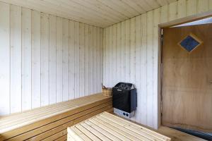 Blue Viking Luxury Cabin