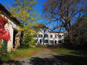 Maisons de vacances Chateau de Parancay - 15 people lodge : photos des chambres