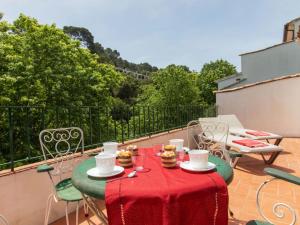 Apartment SEsquirols Nº8 by Interhome