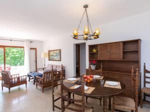 Apartment SEsquirols Nº8 by Interhome