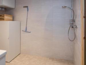 Holiday Home Kitkanvee 2 by Interhome